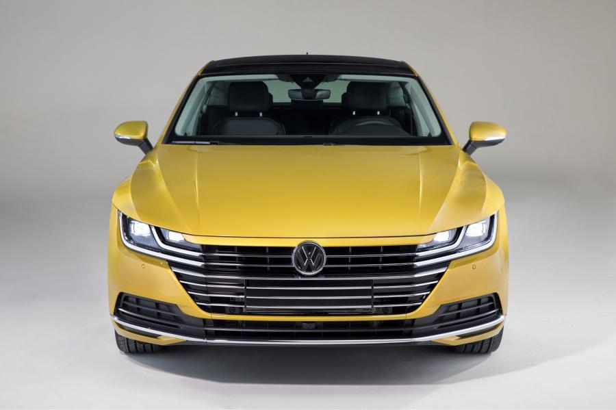  Volkswagen Arteon 4Motion 2018 года  (NA) (фото 10 из 41)